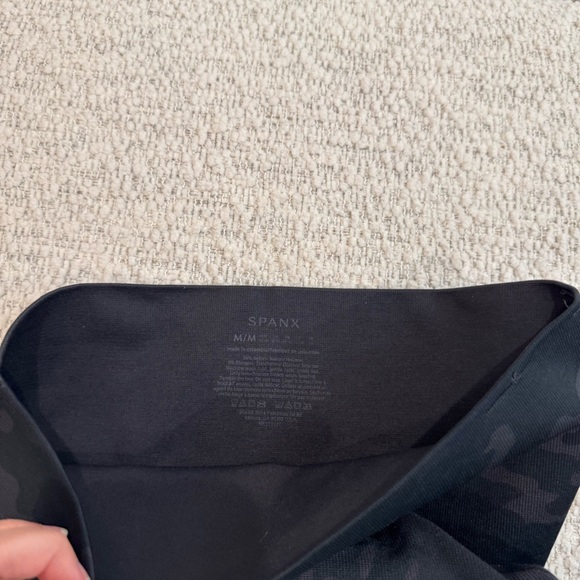 SPANX High Rise Camo Leggings - Picture 2 of 3